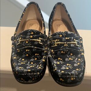 Cabi Carnaby Navy Velvet Floral Loafers